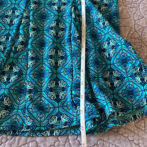 XS peplum pattern top - Picture 8 of 14